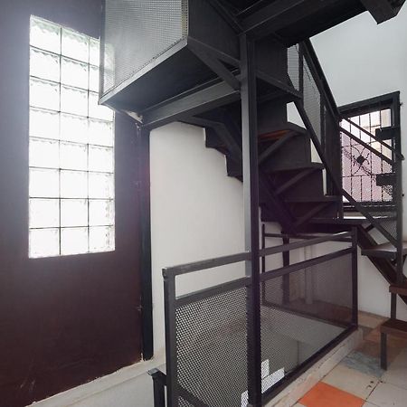 RedDoorz at Jalan Bangau Palembang Hotel Bagian luar foto